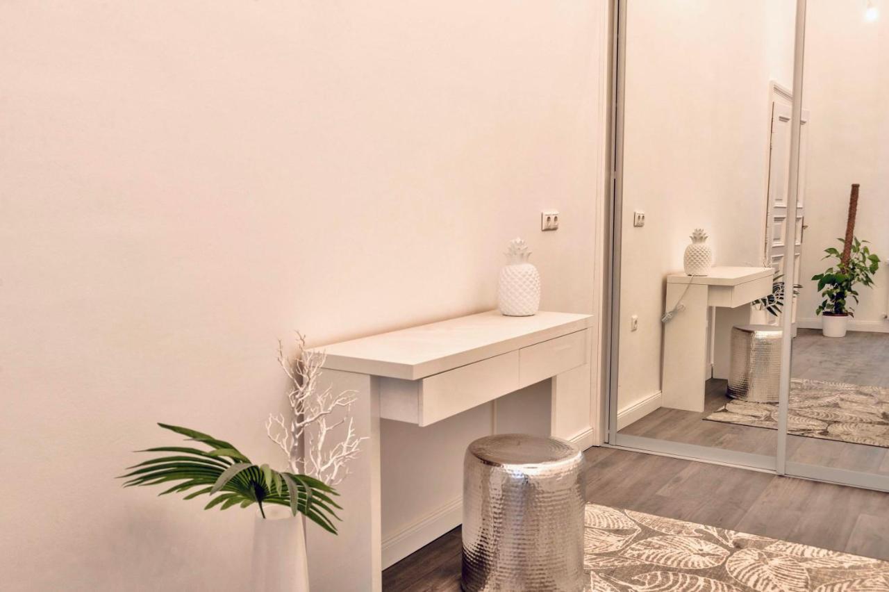 Inn The Downtown Будапеща Екстериор снимка