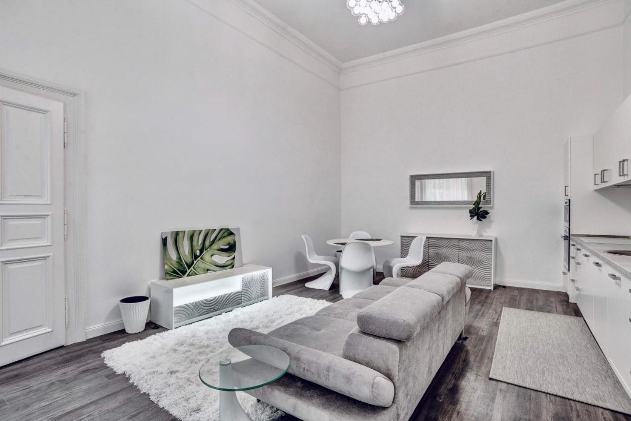 Inn The Downtown Будапеща Екстериор снимка