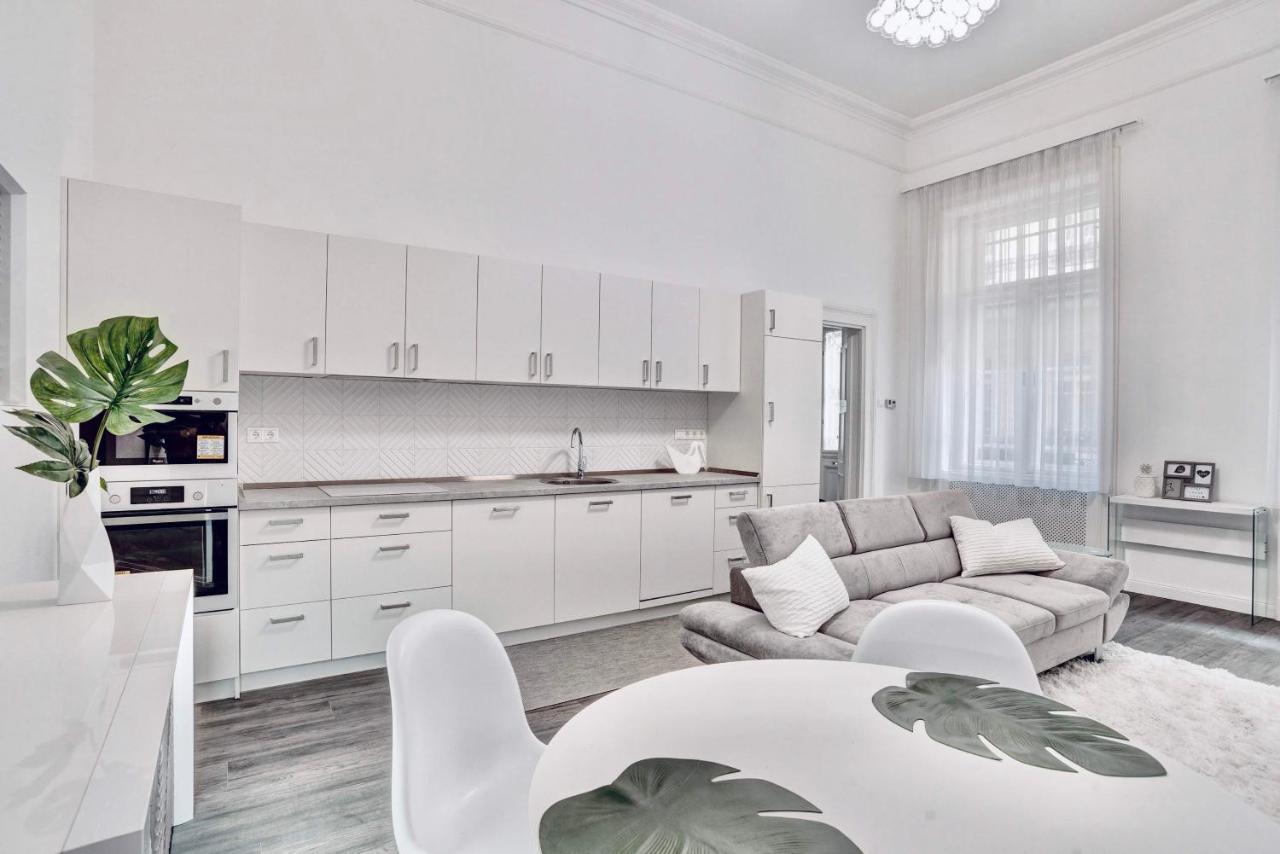 Inn The Downtown Будапеща Екстериор снимка